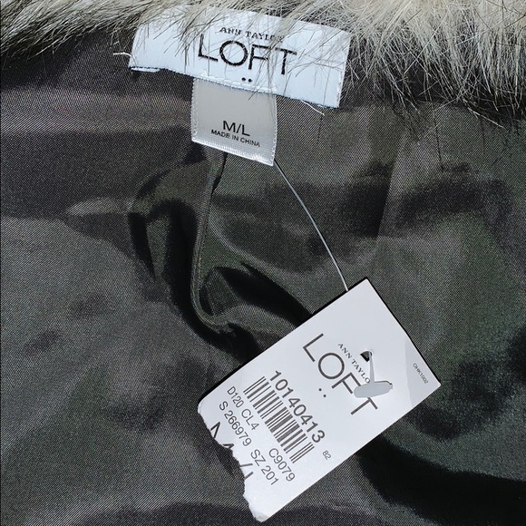 NWT! Ann Taylor Loft Faux Fur Vest! - Picture 4 of 6